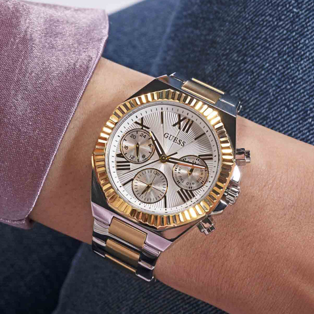 GUESS Mod. EQUALITY-4