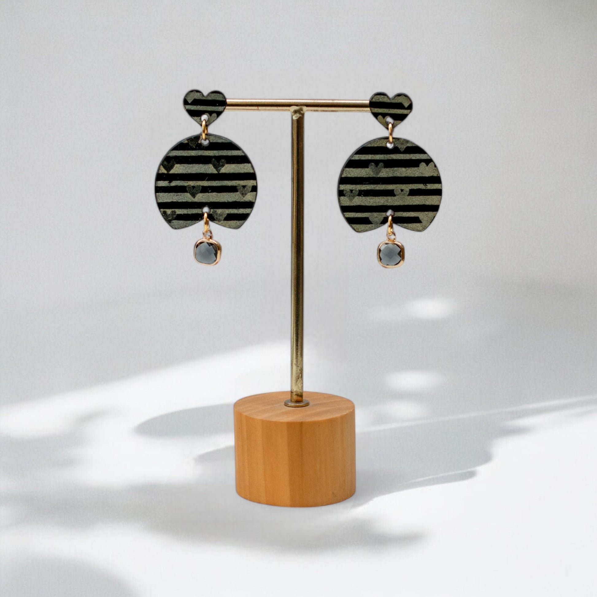 VALENTIJN - Stripes Love oorbellen met glas hanger-0